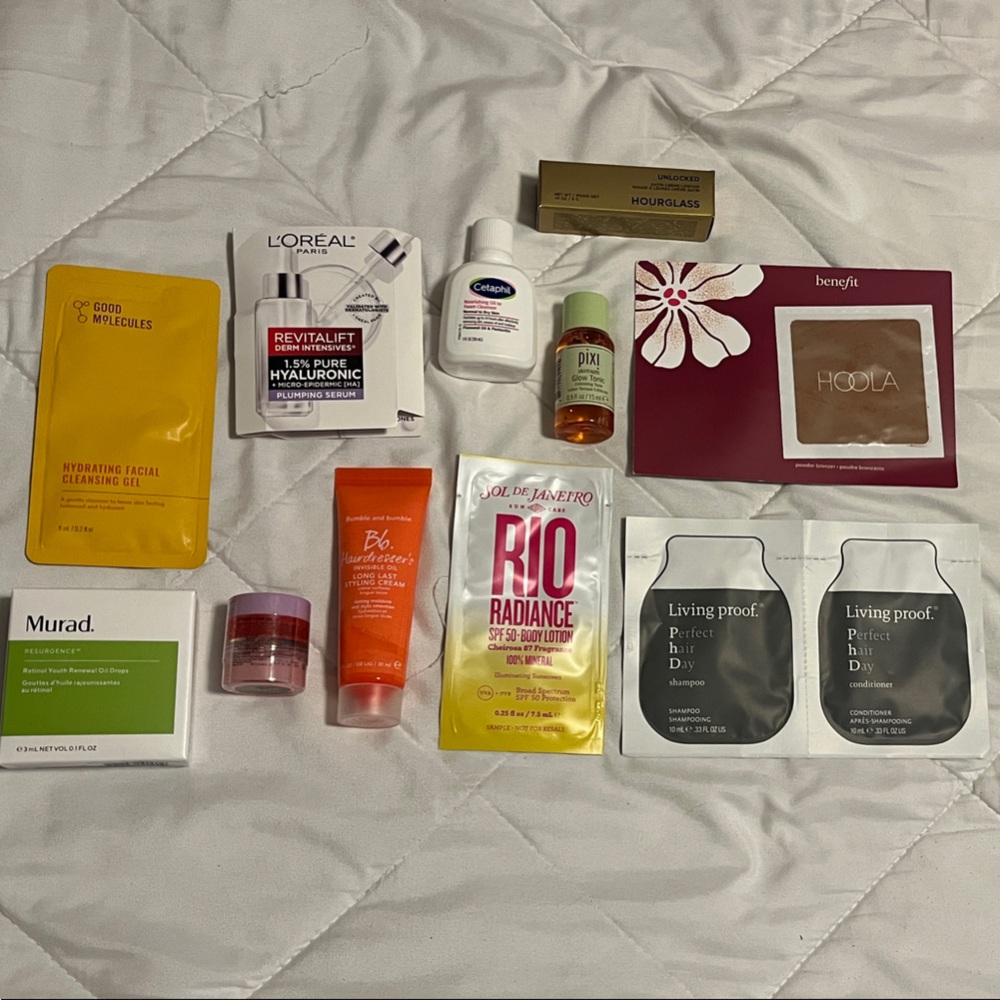 Skincare and Haircare Sample Set